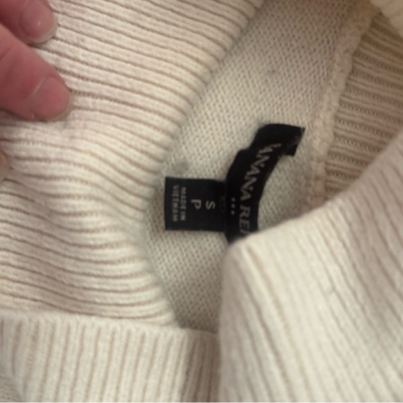 Banana Republic Black and White Crew Neck Sweater - Picture 3 of 4